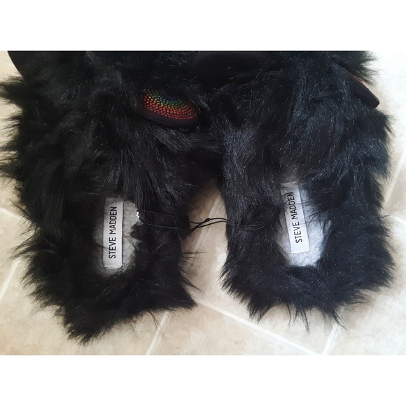 NWT - Steve Madden Black Faux Fur Rainbow Slippers - Picture 5 of 8